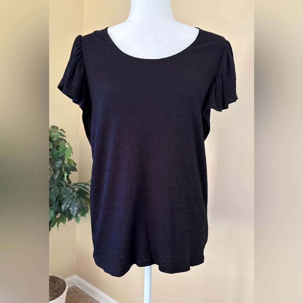 EUC Top: Flutter Sleeve, Crinkle Jersey, Crew Neck, Relaxed Fit